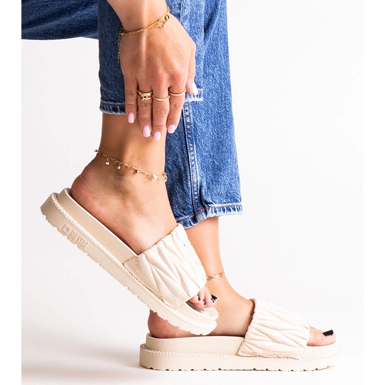 Beigefarbene Klappen mit Rüschen Big Star NN274A746 1