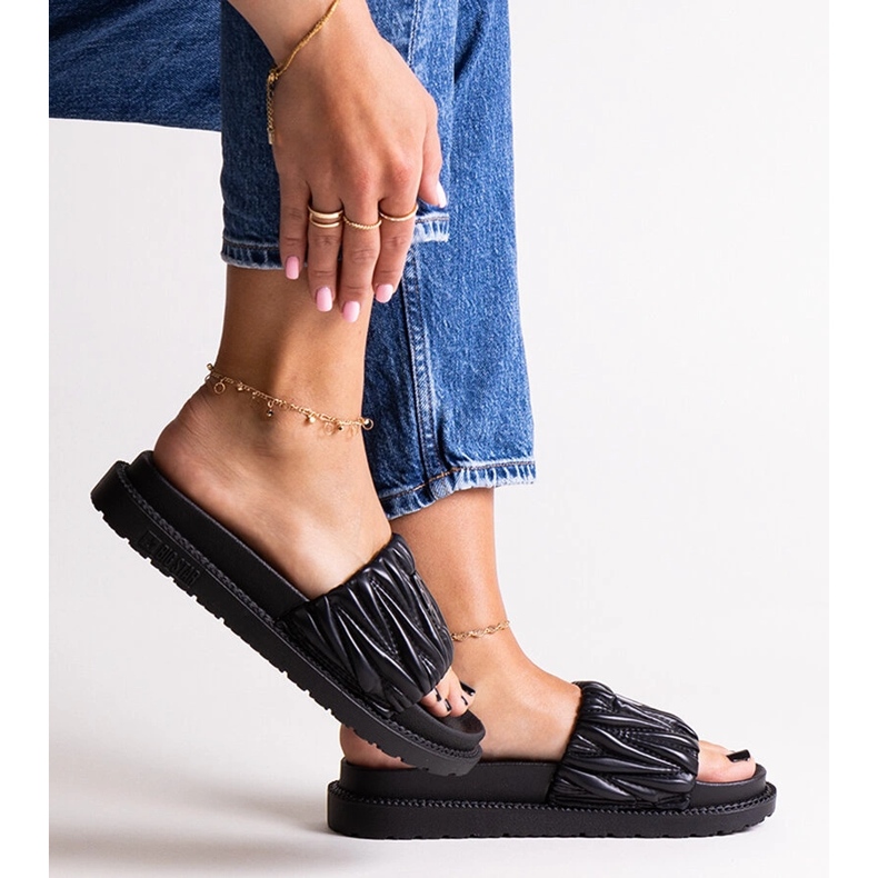 Schwarze Klappen mit Rüschen Big Star NN274A745 1