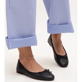 Schwarze Ballerinas mit Schleife und Ledereinsatz von Rosaly 1