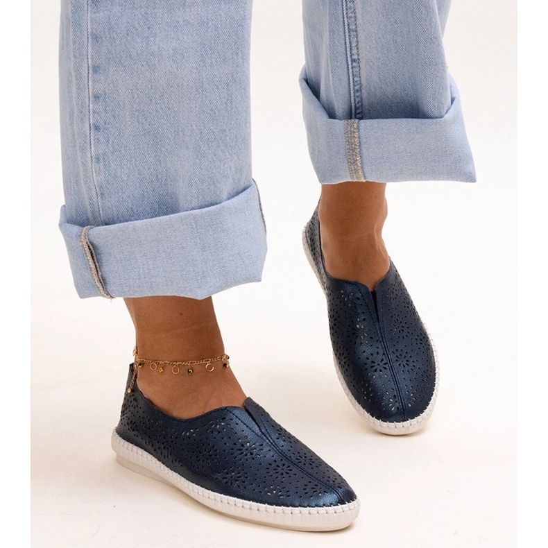 Durchbrochene Bernice-Schuhe aus dunkelblauem Leder 1