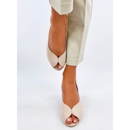 Venus Beige Sandaletten mit hohen Absätzen 1