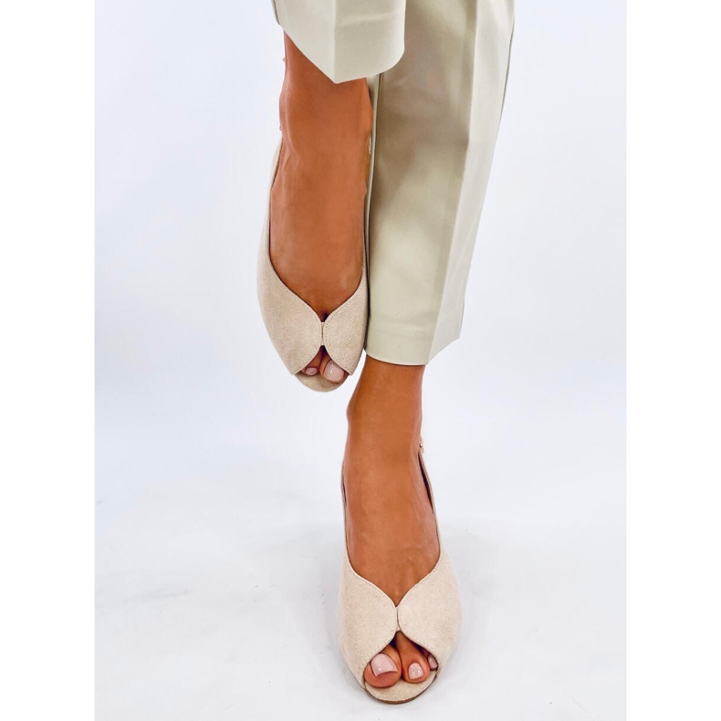 Venus Beige Sandaletten mit hohen Absätzen 1