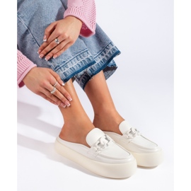 Weiße geschlossene Plateau-Flip-Flops für Damen 1