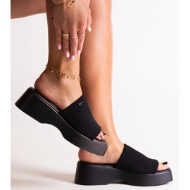 Schwarze Flip-Flops auf der Plattform Big Star NN274021 1