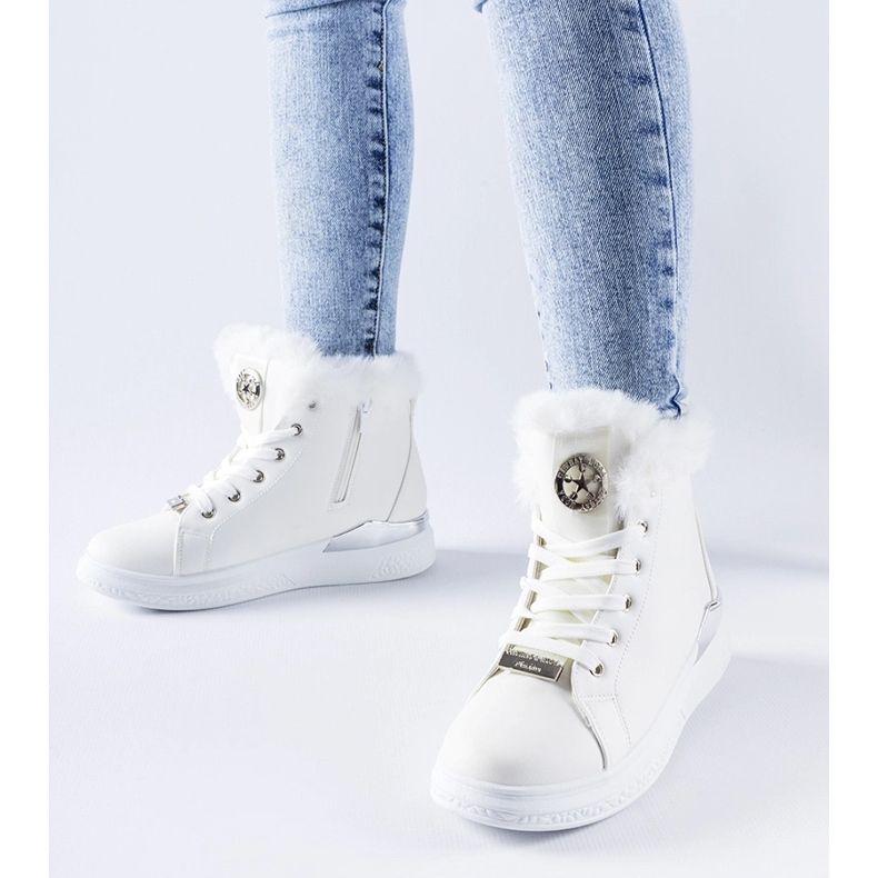 Weiße Sneakers mit Fell von Fiemme 1