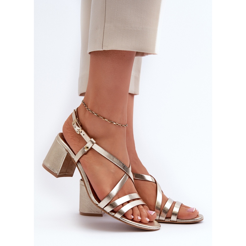 Ledersandalen mit niedrigem Absatz Maciejka 06653-25 Gold golden 2