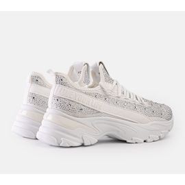 Weiße, glänzende Sneaker mit massiver Senai-Sohle 1