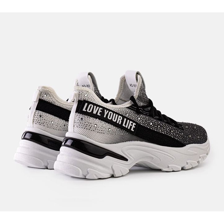 Weiße und graue, glänzende, massive Sneakers von Senai schwarz 1