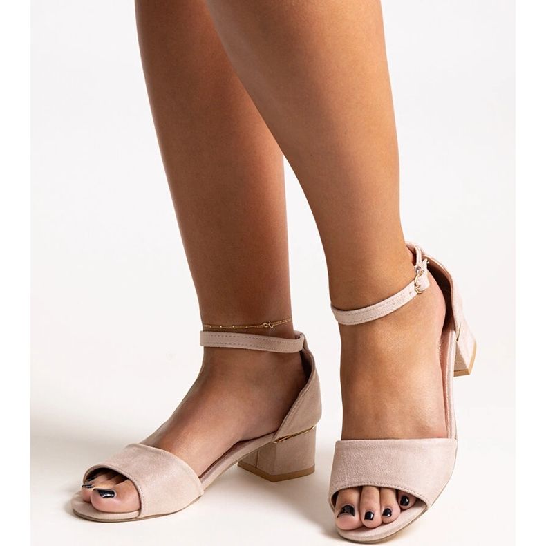 Beige klassische Kinsela-Sandalen mit hohen Absätzen 1