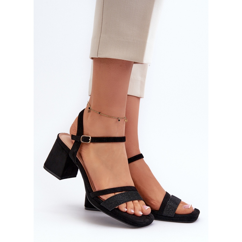 Damen-Sandalen mit hohem Absatz und glänzendem Riemen in Schwarz von Tessata 1