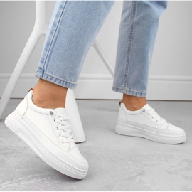 Weiße Slip-On-Sportschuhe für Damen Vinceza 13613 2