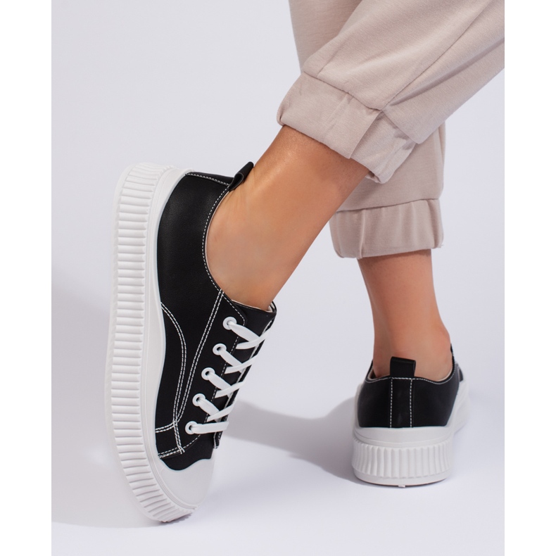 Schwarze Damen-Sneaker aus ökologischem Leder 1