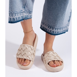 Beigefarbene geflochtene Damenhausschuhe 2