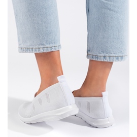 Damen-Slipper aus weißem Textil 4
