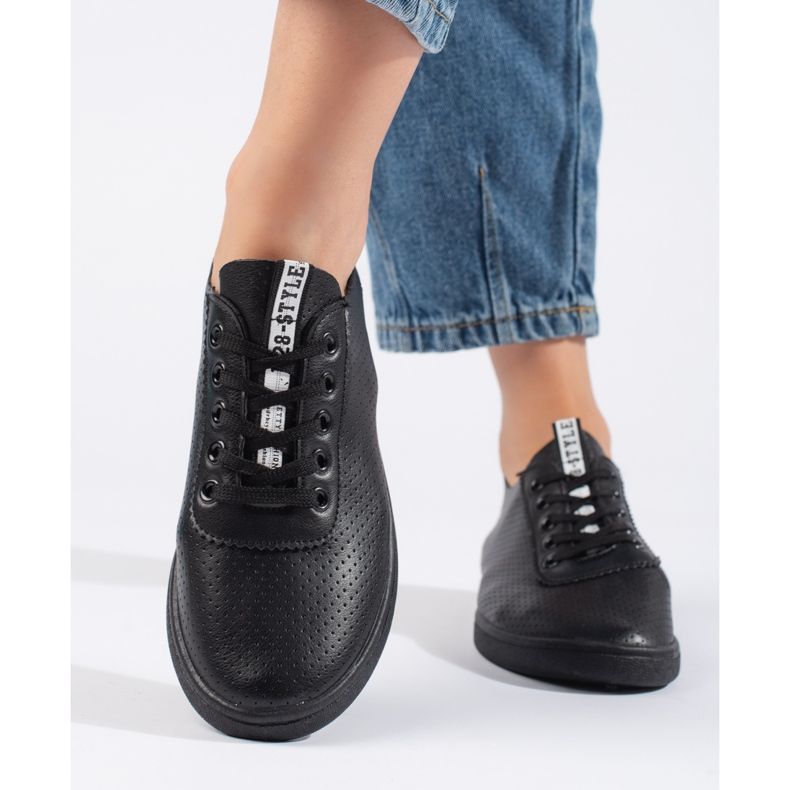 Seastar Schwarze, durchbrochene Damen-Sneaker 1