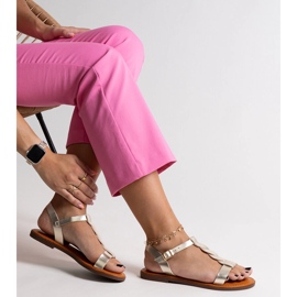 Flache Sandalen aus Amaranthgold golden 1