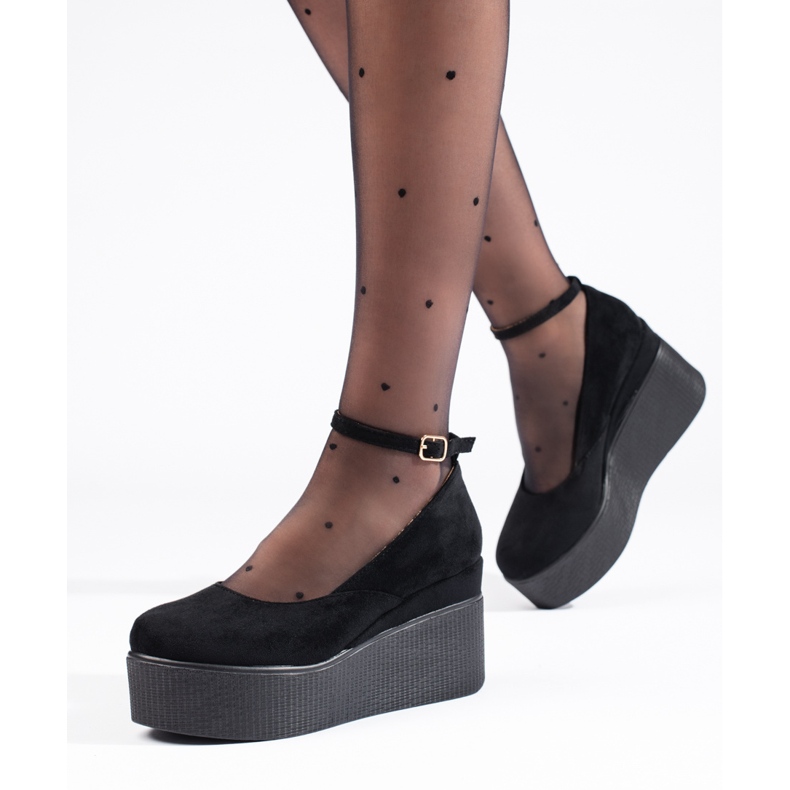 Schwarze Keilpumps 1