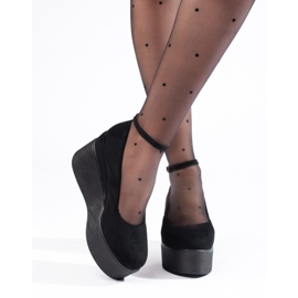 Schwarze Keilpumps 2