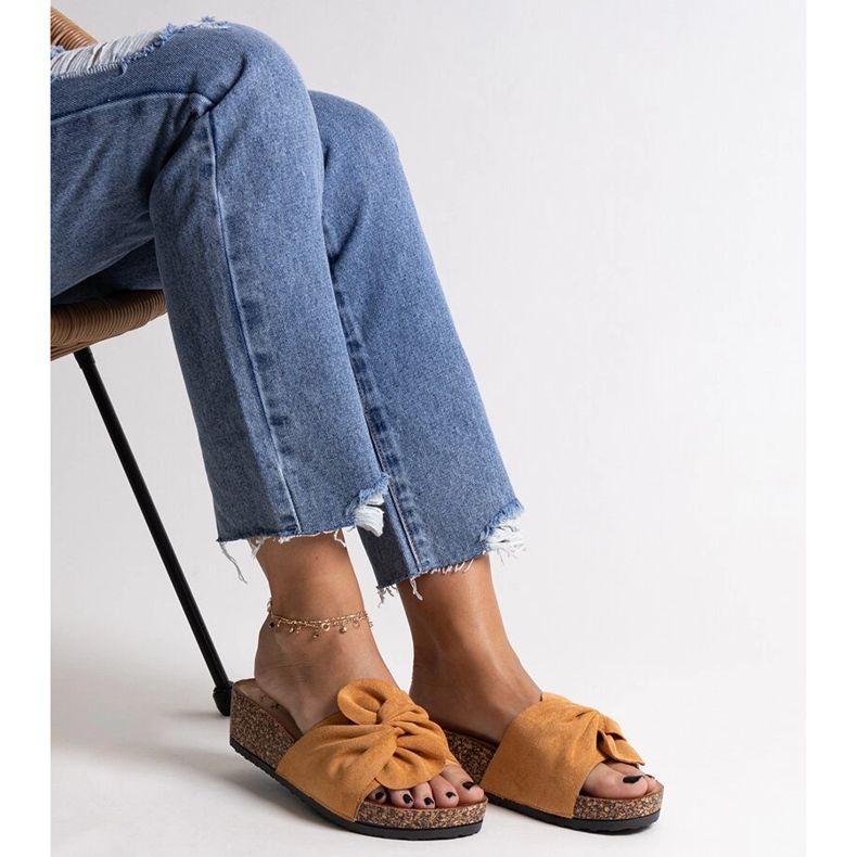 Braune Hausschuhe mit Ghaza-Keilabsatz aus Kork 1