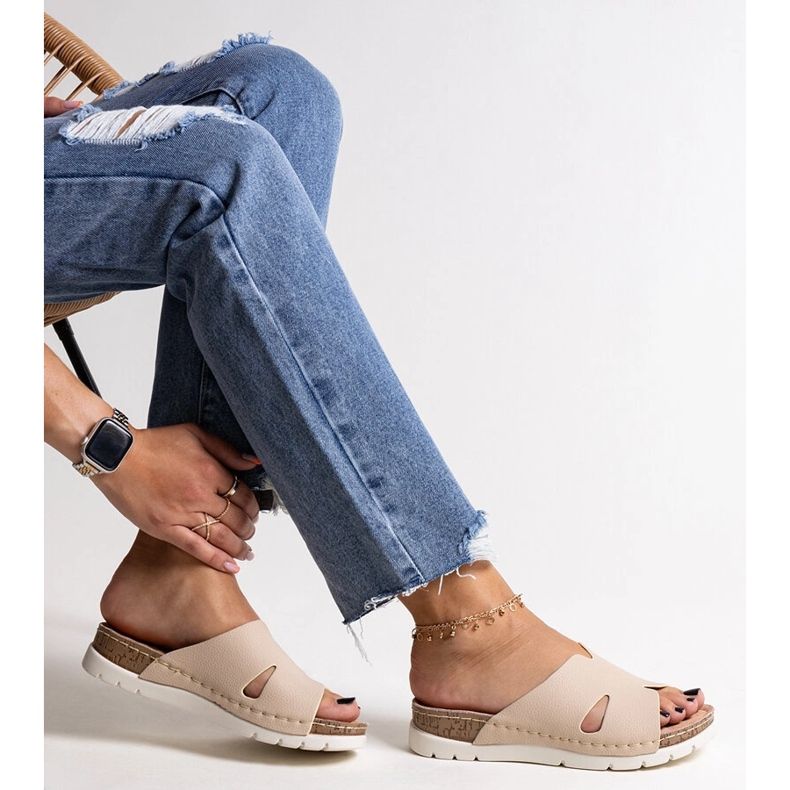 Beigefarbene Flip-Flops mit Ledereinsatz Masha 1