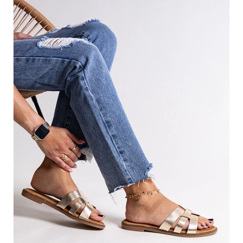 Goldene klassische Flip-Flops mit Umayma-Dekoration 1