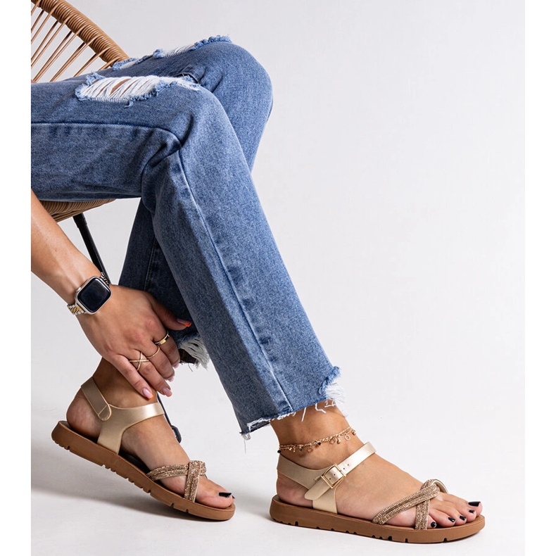 Goldene Sandalen, verziert mit Claranna-Zirkonen 1