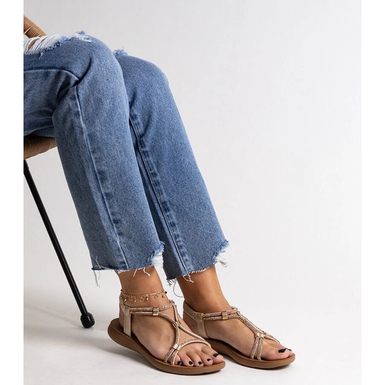 Goldene Sandalen, verziert mit Leilana-Zirkonen 1