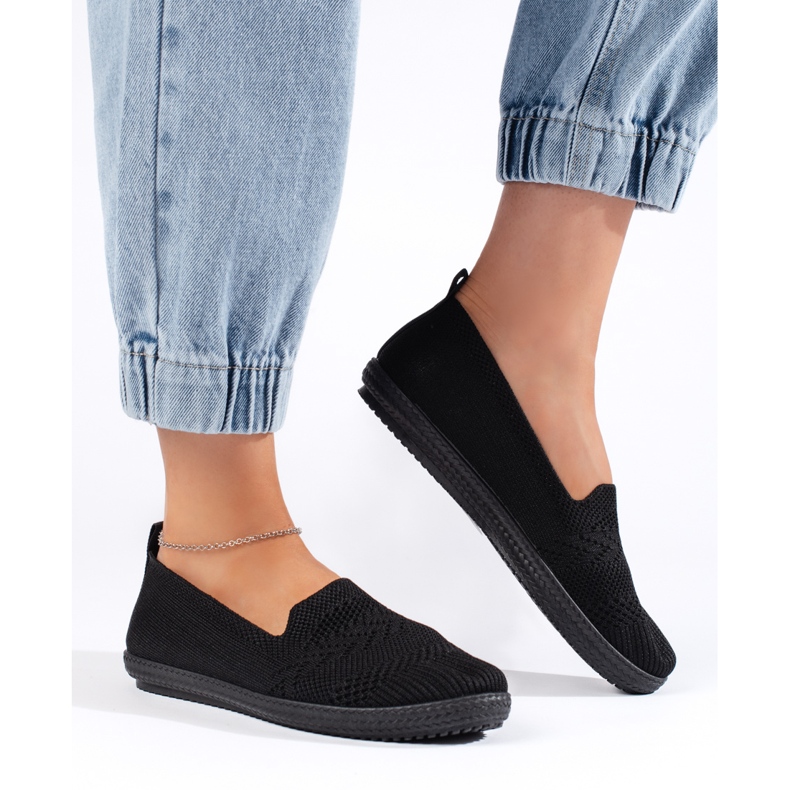 Damen-Slipper aus schwarzem Stoff 1