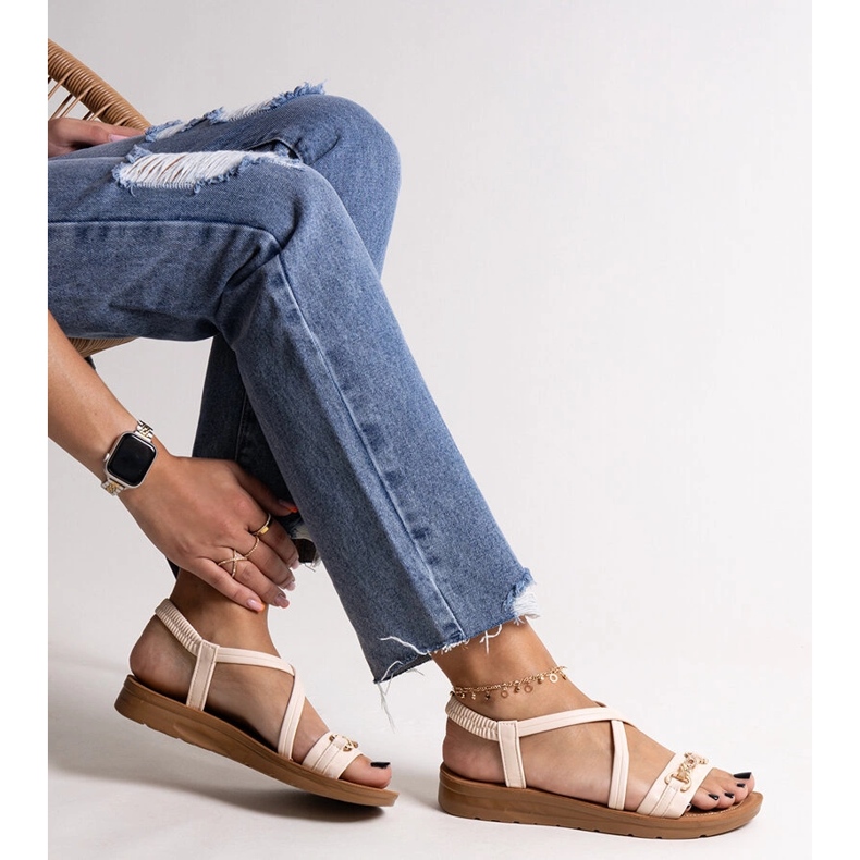 Beigefarbene Sandalen mit goldener Schnalle Pamphila 1