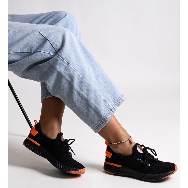 Damen-Sneaker von Cross Jeans aus schwarzem Stoff 1