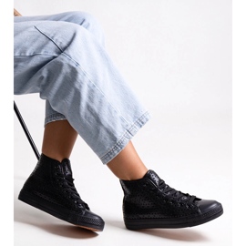 Bez marki Schwarze, durchbrochene High-Top-Sneaker von Madala 1