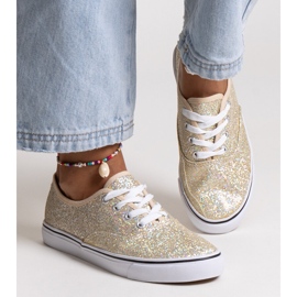 Goldglänzende Turnschuhe von Merri golden 1