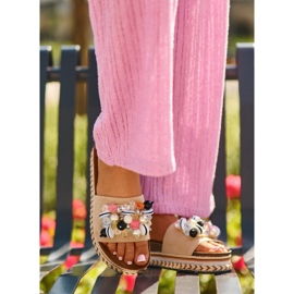 Damen-Flip-Flops auf der Plattform mit Dekorationen S.Barski HY077 Beige 1