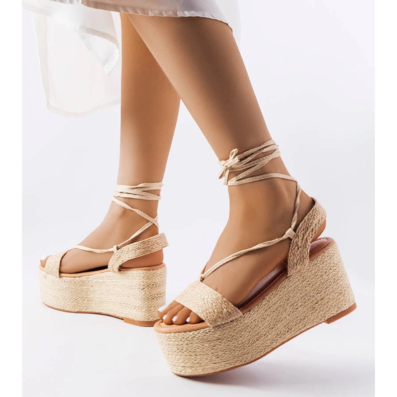 Beige Espadrilles auf der Silvetta-Plattform 1