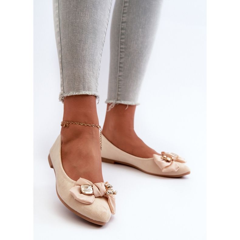Damen-Ballerinas aus Öko-Wildleder mit Schleife und Brosche, Hellbeige Satris 2