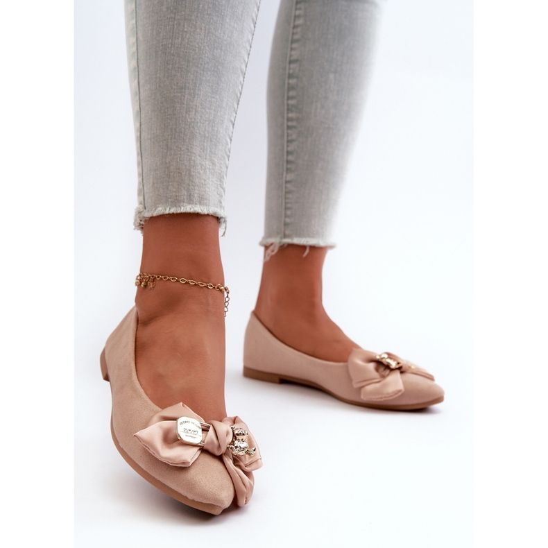 Damen-Ballerinas aus Öko-Wildleder mit Schleife und Brosche Beige Satris 2