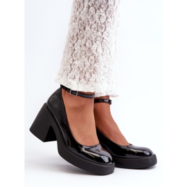 Schwarze Lackpumps mit massiven Absätzen Effiba 1