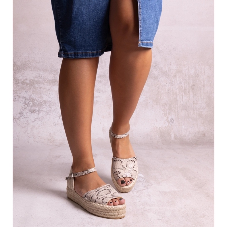 Beigefarbene Martella-Plateausandalen 1