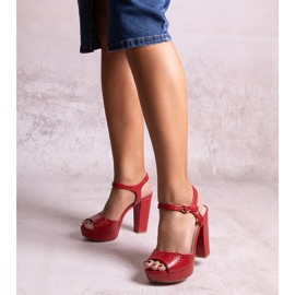 Rote High-Heel-Sandalen mit Schlangenleder-Motiv von Nidia 1