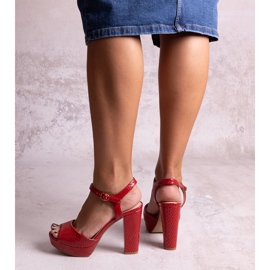 Rote High-Heel-Sandalen mit Schlangenleder-Motiv von Nidia 2