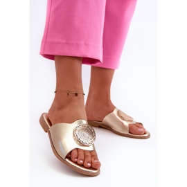 Damen-Flip-Flops mit flachem Absatz und goldener Rivashea-Verzierung 2