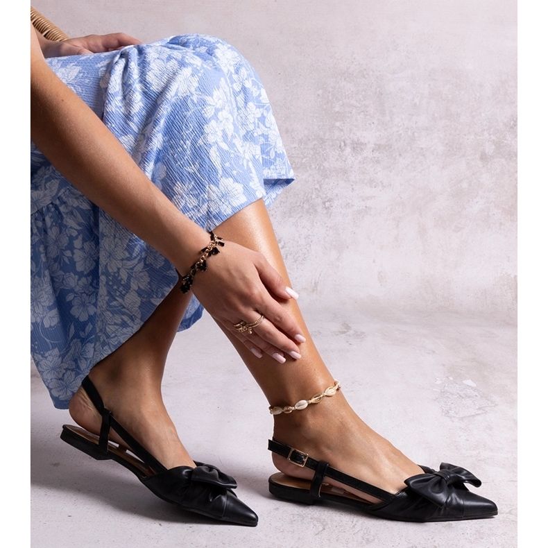 Ballerinas mit spitzer Spitze und Barira-Schleife schwarz 1