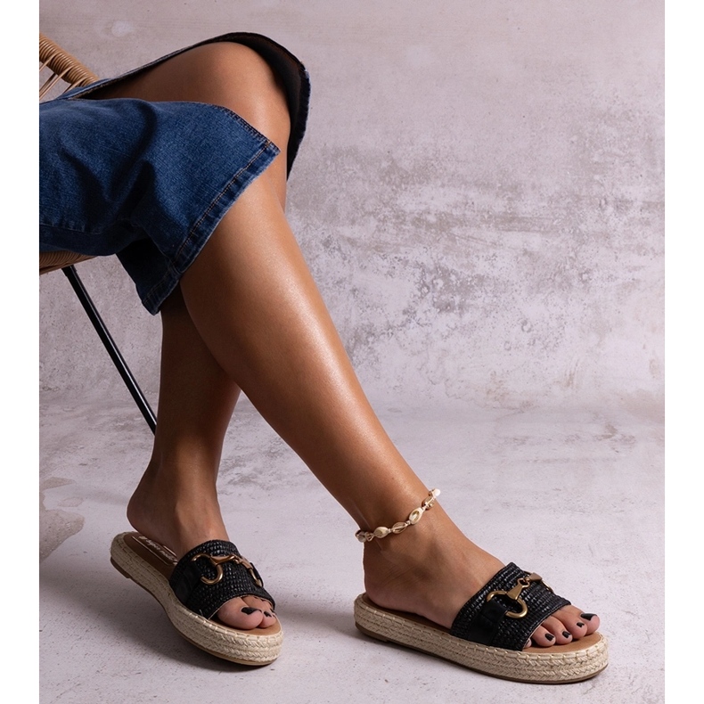 Schwarze Espadrille-Flip-Flops mit goldener Schnalle von Feorie 1