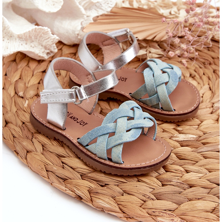 Blaue Kindersandalen mit Klettverschluss und verflochtenen Riemen 4