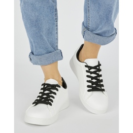 Weiße Damen-Sportschuhe 1