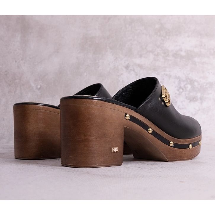 Schwarze KARINO-Pantoletten aus Leder mit hohen Absätzen 1