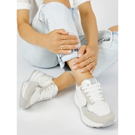 Weiße Damen-Sportschuhe mit dicker Sohle 1