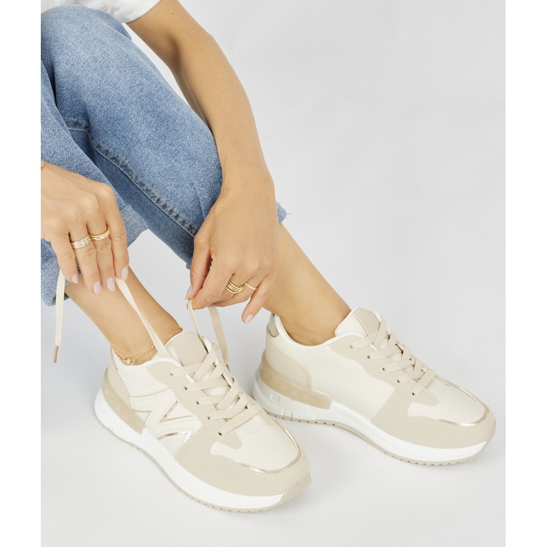 Beige bequeme Damen-Sneaker 1