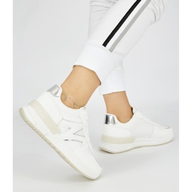 Weiße, bequeme Damen-Sneaker 2