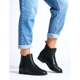 Schwarze klassische Damenstiefeletten 1